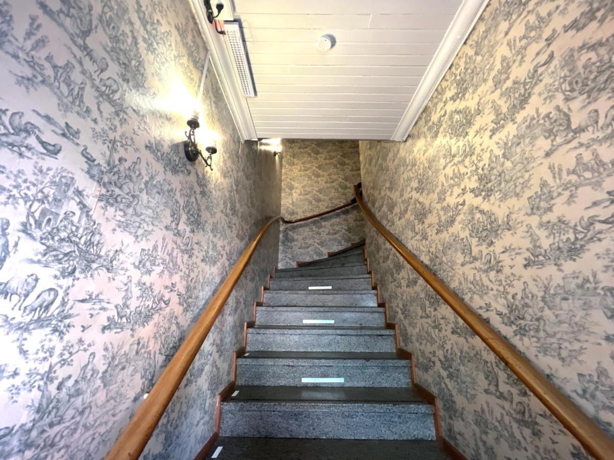 Apartamento Incredible Downtown Duplex With Interior Backyard Punta Arenas Exterior foto